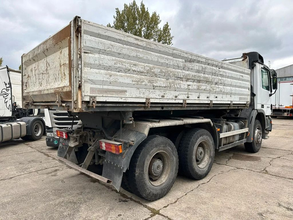 Mercedes-Benz Actros 3341 3 sided Tipper, 6x4, Euro 3, - Kipper vrachtwagen: afbeelding 3 Mercedes-Benz Actros 3341 3 sided Tipper, 6x4, Euro 3, - Kipper vrachtwagen: afbeelding 3