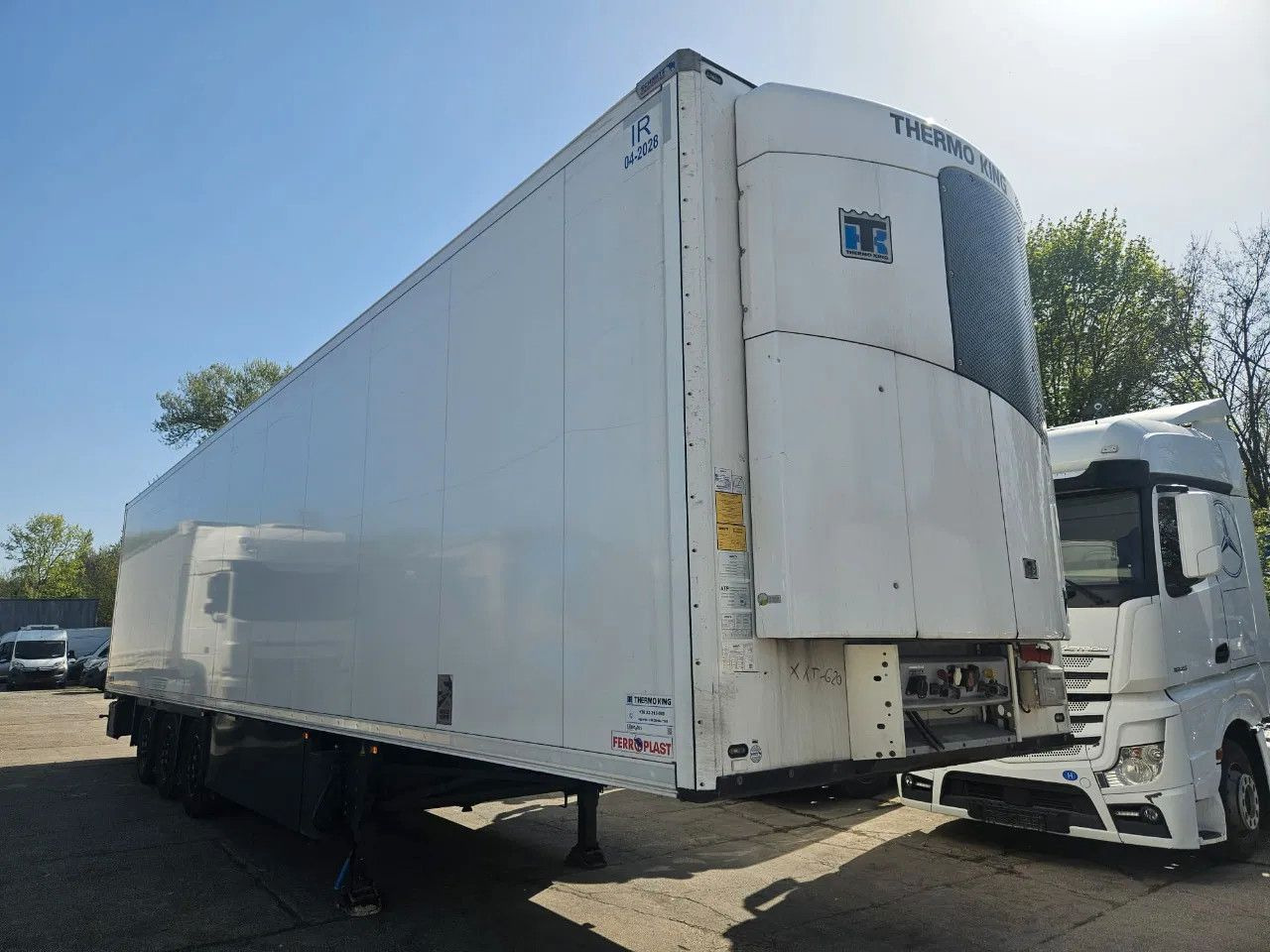 Schmitz Cargobull SCB S3T Thermo King SLXi 300 Lifting axle A - 2 - Koelwagen oplegger: afbeelding 2 Schmitz Cargobull SCB S3T Thermo King SLXi 300 Lifting axle A - 2 - Koelwagen oplegger: afbeelding 2