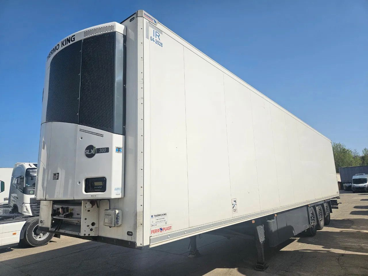 Schmitz Cargobull SCB S3T Thermo King SLXi 300-Pallet box- Lifting - Koelwagen oplegger: afbeelding 1 Schmitz Cargobull SCB S3T Thermo King SLXi 300-Pallet box- Lifting - Koelwagen oplegger: afbeelding 1
