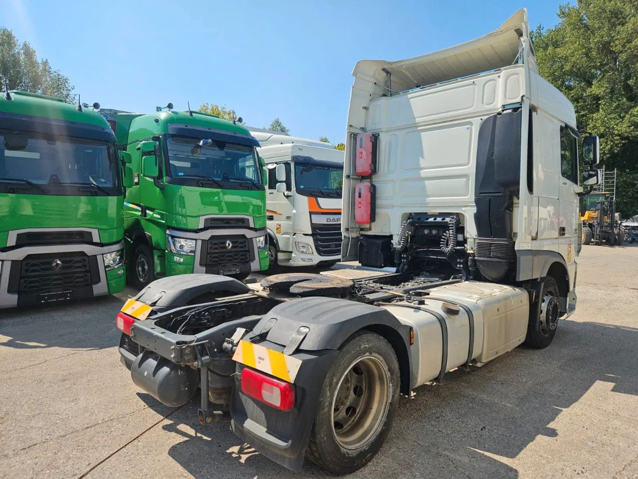 DAF XF 460 Mega Standklima Space Cab - Trekker: afbeelding 4 DAF XF 460 Mega Standklima Space Cab - Trekker: afbeelding 4