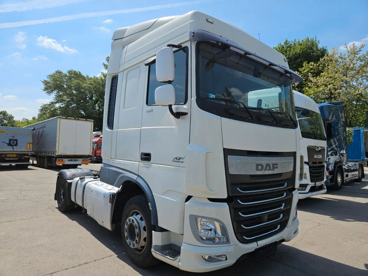 DAF XF 460 Space Cab Standklima 2 units - Trekker: afbeelding 2 DAF XF 460 Space Cab Standklima 2 units - Trekker: afbeelding 2