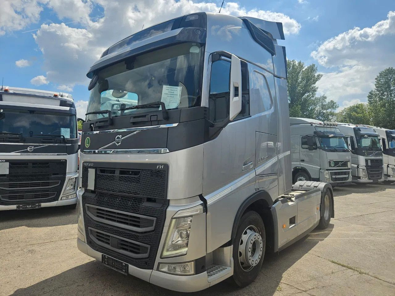 Volvo FH 500 Globe-Standard-I-Park- ACC- DAS-2 units - Trekker: afbeelding 1 Volvo FH 500 Globe-Standard-I-Park- ACC- DAS-2 units - Trekker: afbeelding 1