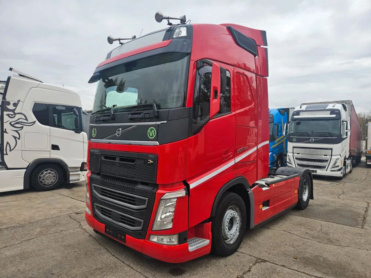 Volvo FH 500 I-Park, Full Spoiler, TV stand - Trekker: afbeelding 1 Volvo FH 500 I-Park, Full Spoiler, TV stand - Trekker: afbeelding 1