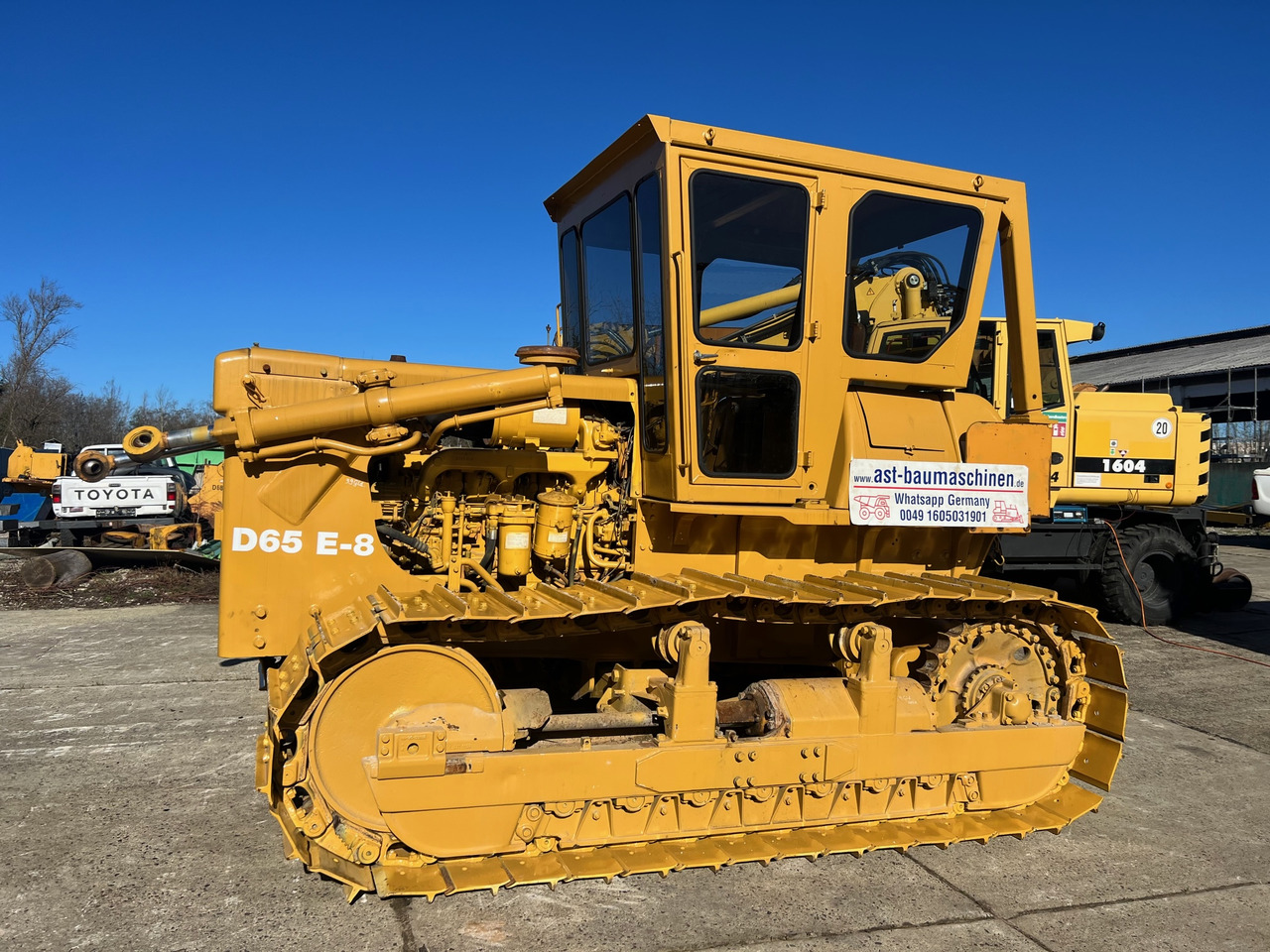 KOMATSU D65-E - Bulldozer: afbeelding 1 KOMATSU D65-E - Bulldozer: afbeelding 1