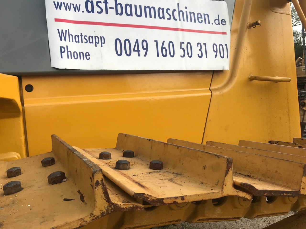 KOMATSU D65EX-12 mit Ripperventil - Bulldozer: afbeelding 2 KOMATSU D65EX-12 mit Ripperventil - Bulldozer: afbeelding 2