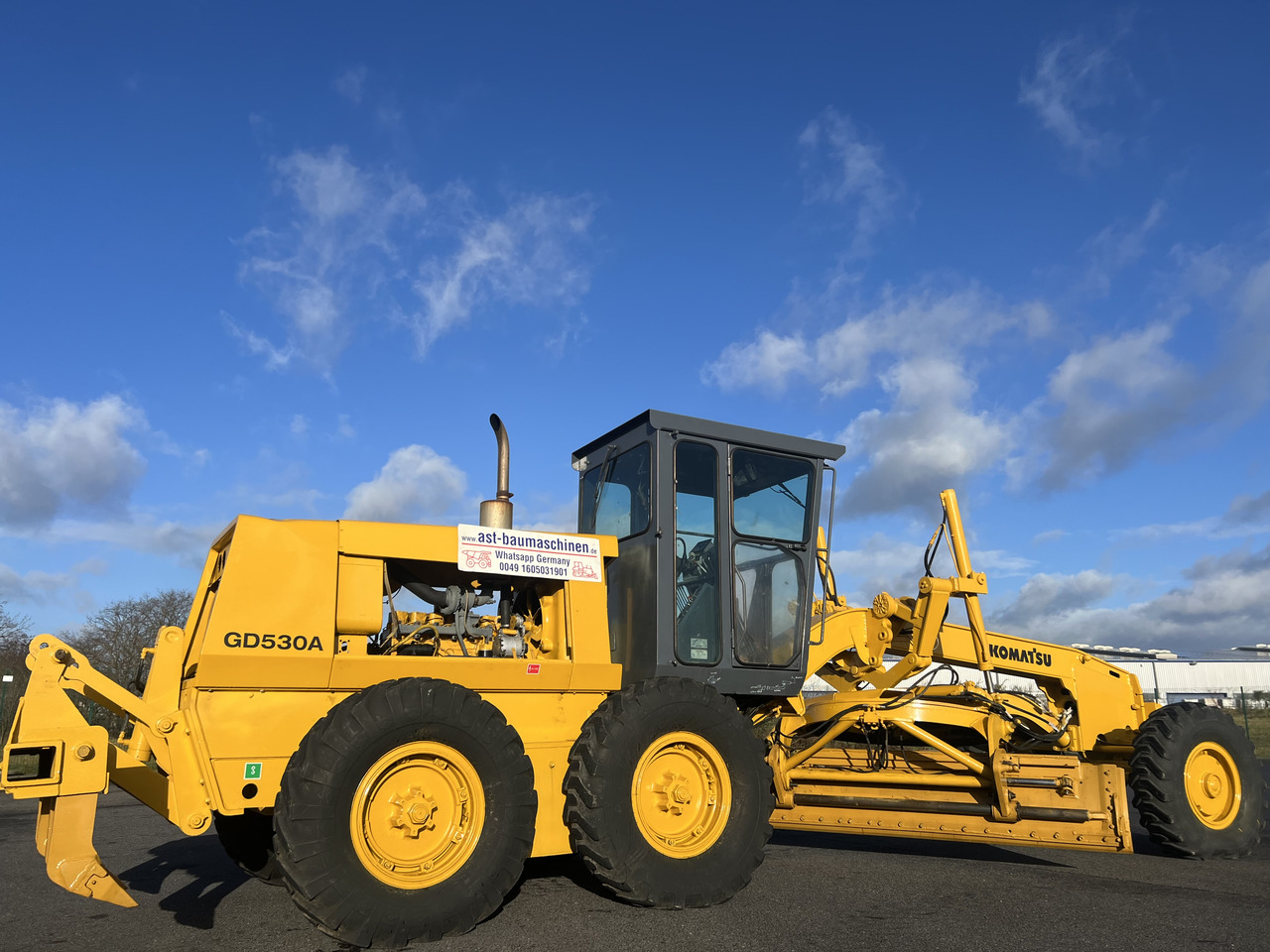 KOMATSU GD530A mit 5-Zahn-Heckaufreisser - Grader: afbeelding 5 KOMATSU GD530A mit 5-Zahn-Heckaufreisser - Grader: afbeelding 5