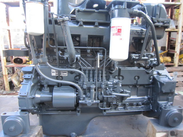 Komatsu Motor Typ S6D 125 E-2 für D65PX/ EX - Motor voor Bulldozer: afbeelding 1 Komatsu Motor Typ S6D 125 E-2 für D65PX/ EX - Motor voor Bulldozer: afbeelding 1