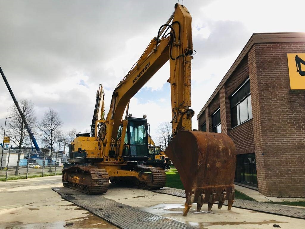 Komatsu PC 240 NLC-3kp - Rupsgraafmachine: afbeelding 2 Komatsu PC 240 NLC-3kp - Rupsgraafmachine: afbeelding 2