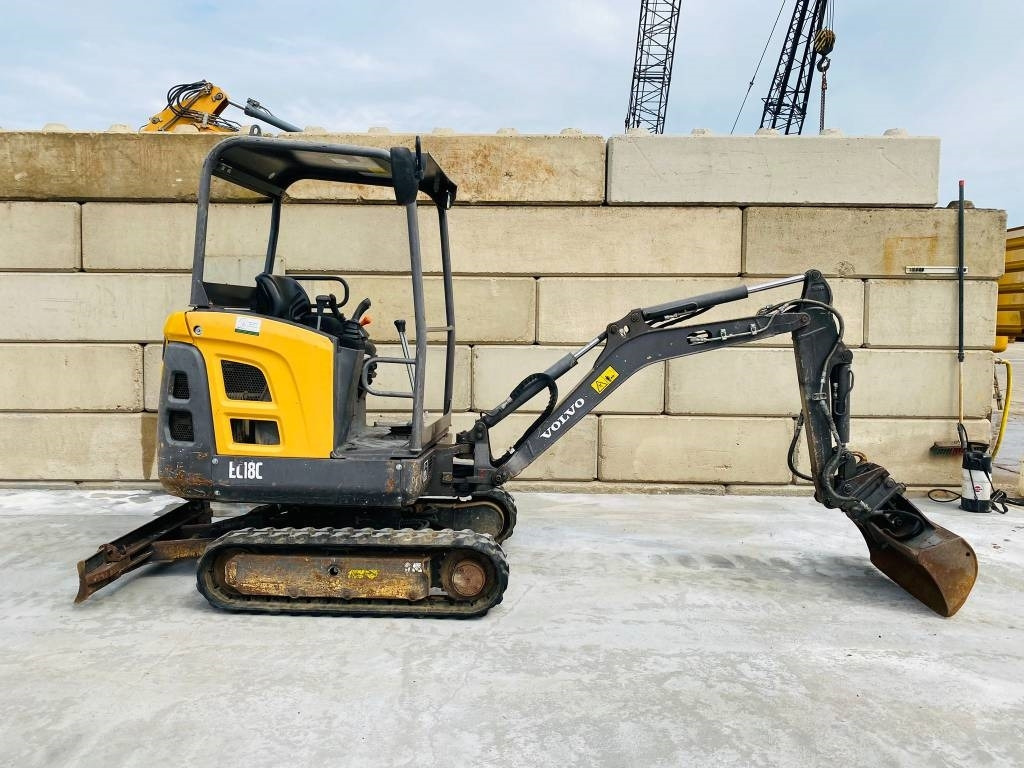 Volvo EC 18 C - Minigraafmachine: afbeelding 2 Volvo EC 18 C - Minigraafmachine: afbeelding 2