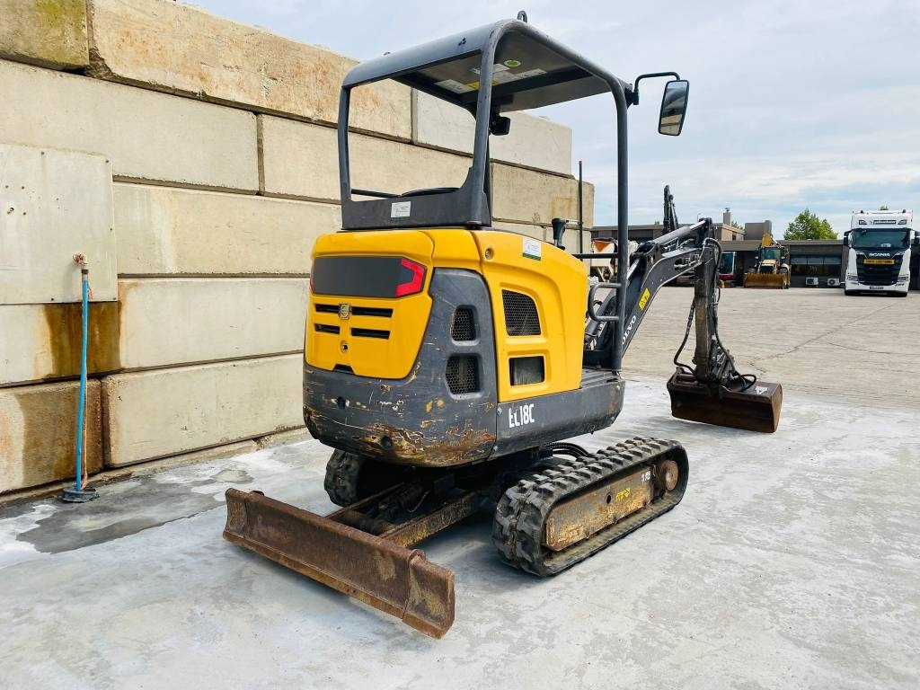 Volvo EC 18 C - Minigraafmachine: afbeelding 3 Volvo EC 18 C - Minigraafmachine: afbeelding 3