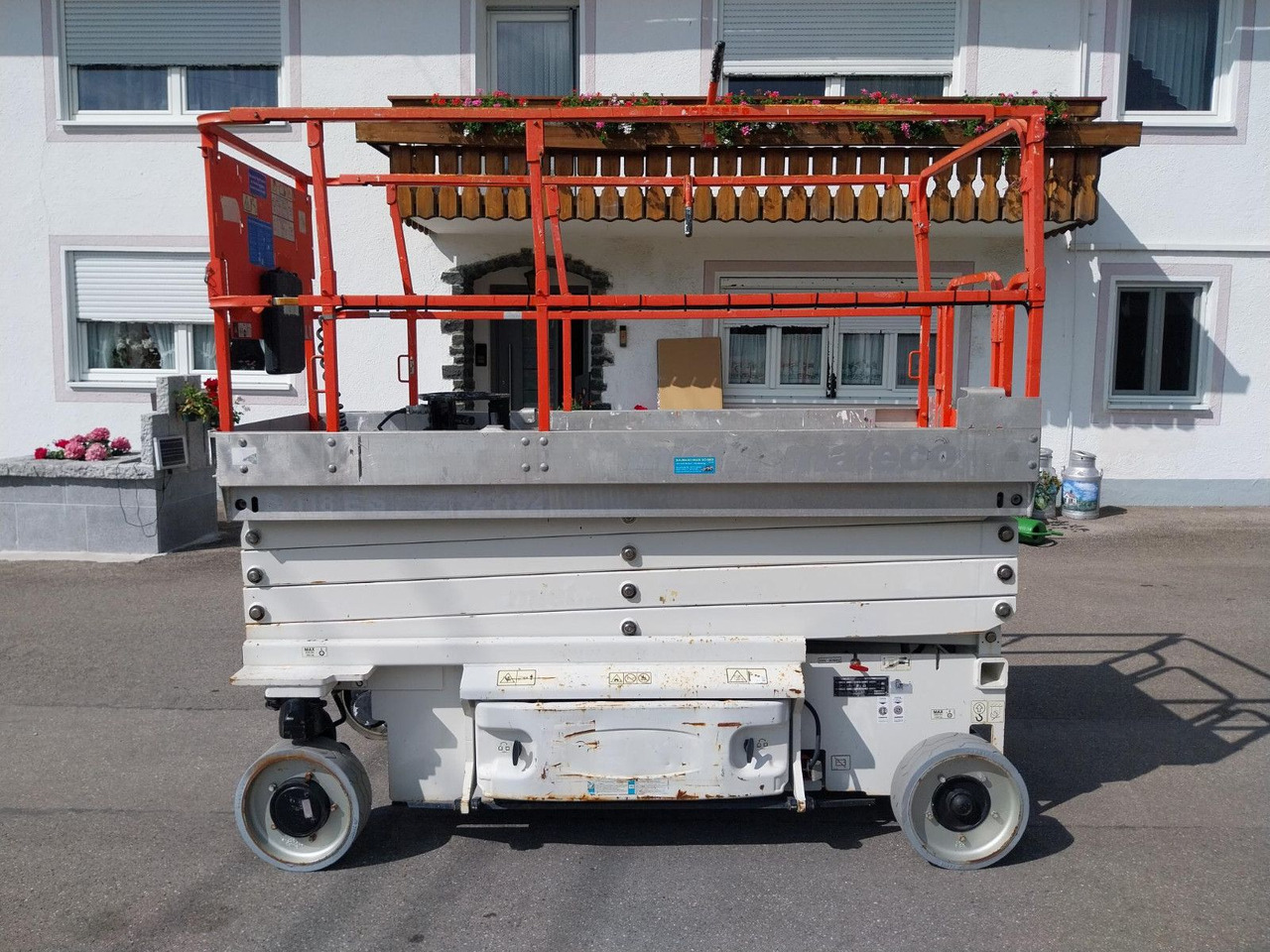 JLG 3246 ES - Vrachtwagen hoogwerker: afbeelding 3 JLG 3246 ES - Vrachtwagen hoogwerker: afbeelding 3