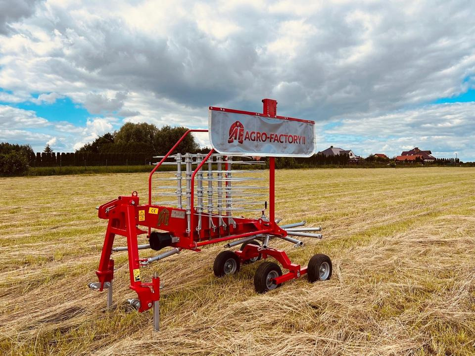 Kreiselschwader Schwader Agro Factory 4,2m KN-420 neu Krone - Hooischudder: afbeelding 3 Kreiselschwader Schwader Agro Factory 4,2m KN-420 neu Krone - Hooischudder: afbeelding 3