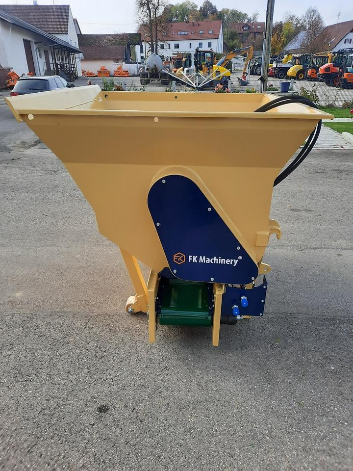 Liegeboxen Einstreugerät Futterverteilgerät Hoflader Radlader Cat - Veeteelt materiaal: afbeelding 1 Liegeboxen Einstreugerät Futterverteilgerät Hoflader Radlader Cat - Veeteelt materiaal: afbeelding 1