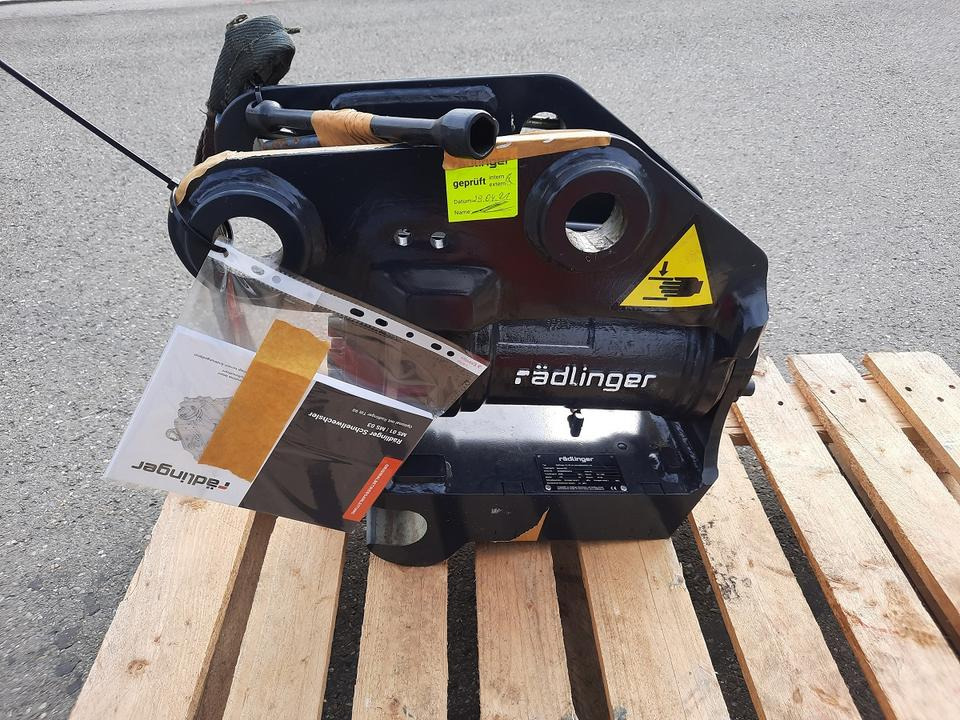 Rädlinger Tilt 3,5 - 6to Powertilt Minibagger Schwenkmotor Bobcat - Draaikantelstuk voor Minigraafmachine: afbeelding 3 Rädlinger Tilt 3,5 - 6to Powertilt Minibagger Schwenkmotor Bobcat - Draaikantelstuk voor Minigraafmachine: afbeelding 3