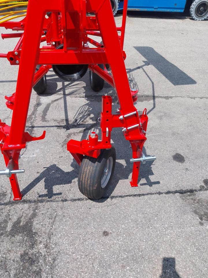 Neuen Kreiselschwader Schwader 4,2m KN-420 Traktor Schlepper - Hooischudder: afbeelding 3 Neuen Kreiselschwader Schwader 4,2m KN-420 Traktor Schlepper - Hooischudder: afbeelding 3