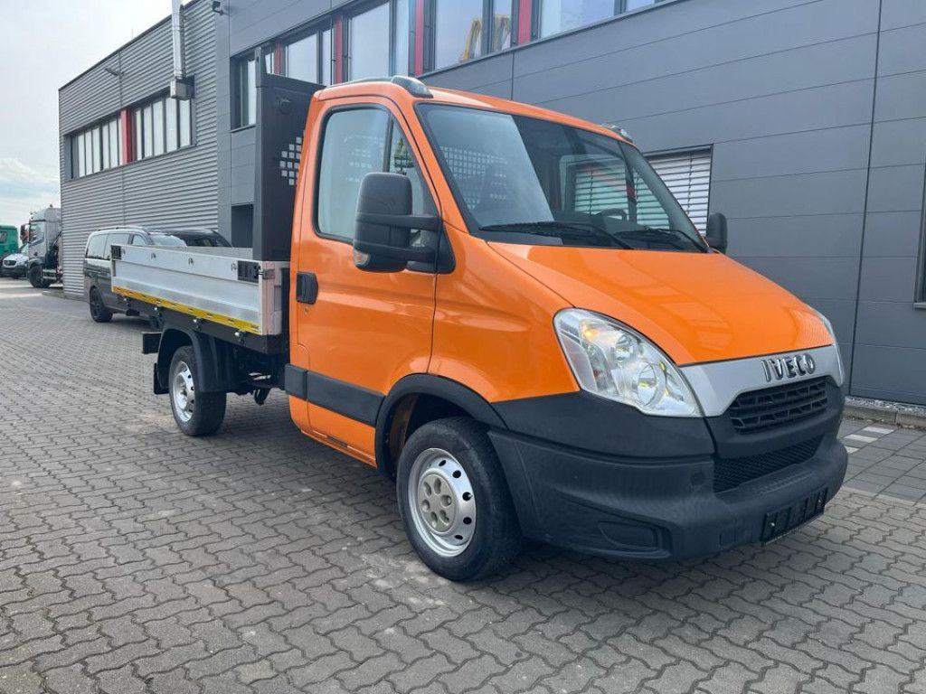Iveco Daily 29L13 Pritsche - Bestelwagen open laadbak: afbeelding 2 Iveco Daily 29L13 Pritsche - Bestelwagen open laadbak: afbeelding 2