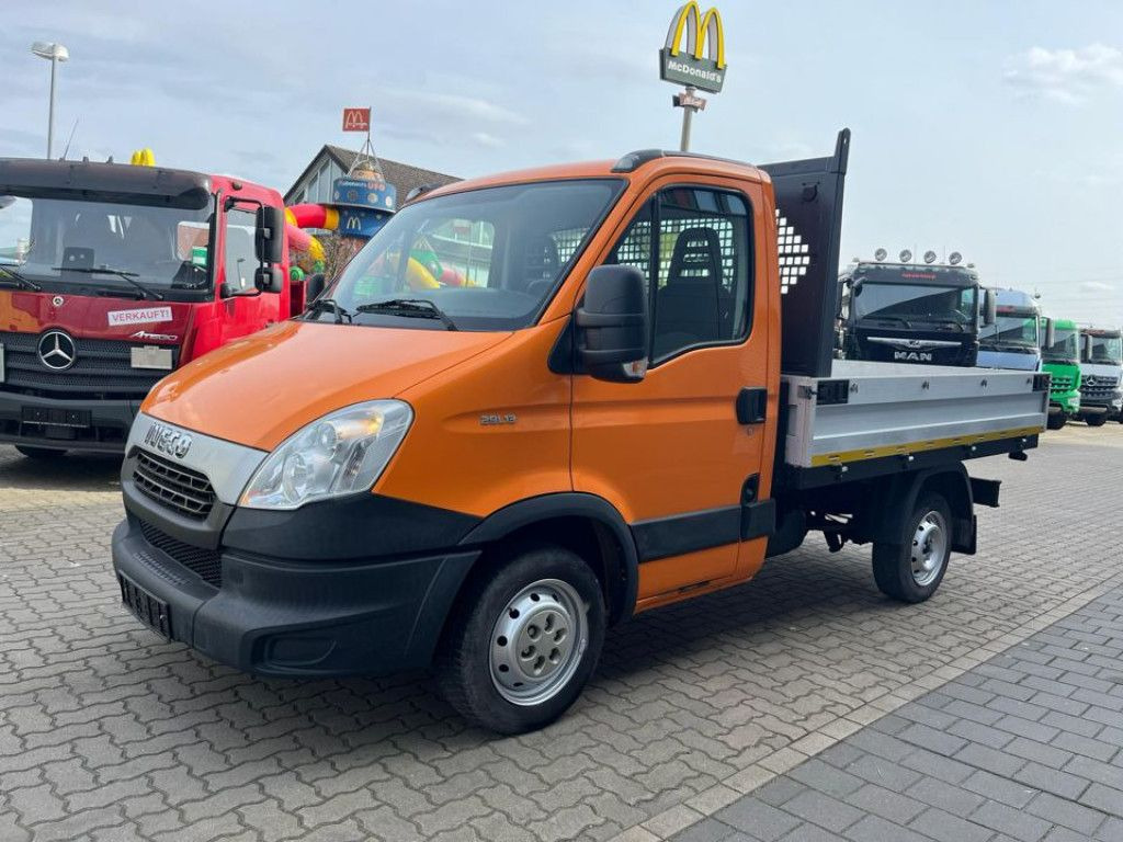 Iveco Daily 29L13 Pritsche - Bestelwagen open laadbak: afbeelding 1 Iveco Daily 29L13 Pritsche - Bestelwagen open laadbak: afbeelding 1