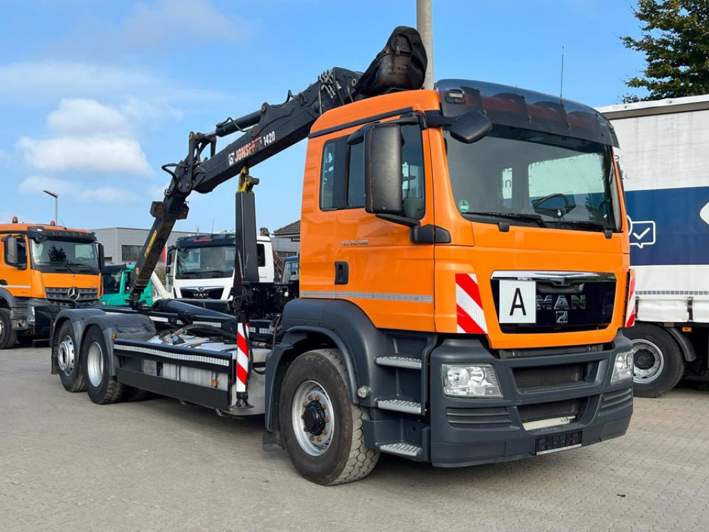 MAN MAN TG-S Abrollkipper mit Kran 26.400 6x4H-2 BL Lift/Lenk - Haakarmsysteem vrachtwagen, Kraanwagen: afbeelding 2 MAN MAN TG-S Abrollkipper mit Kran 26.400 6x4H-2 BL Lift/Lenk - Haakarmsysteem vrachtwagen, Kraanwagen: afbeelding 2