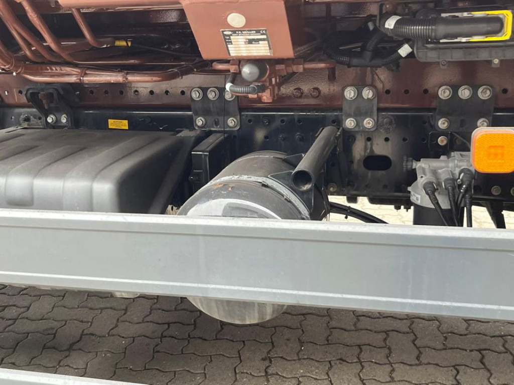 MAN TG-M 18.320 4x2 Absetzkipper Meiller, Funk - Portaalarmsysteem vrachtwagen: afbeelding 4 MAN TG-M 18.320 4x2 Absetzkipper Meiller, Funk - Portaalarmsysteem vrachtwagen: afbeelding 4
