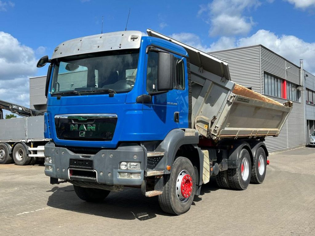 MAN TG-S 26.440 6x4 BB 3-Achs Kipper MeillerSchalter MAN TG-S 26.440 6x4 BB 3-Achs Kipper MeillerSchalter - Kipper vrachtwagen: afbeelding 1 MAN TG-S 26.440 6x4 BB 3-Achs Kipper MeillerSchalter MAN TG-S 26.440 6x4 BB 3-Achs Kipper MeillerSchalter - Kipper vrachtwagen: afbeelding 1