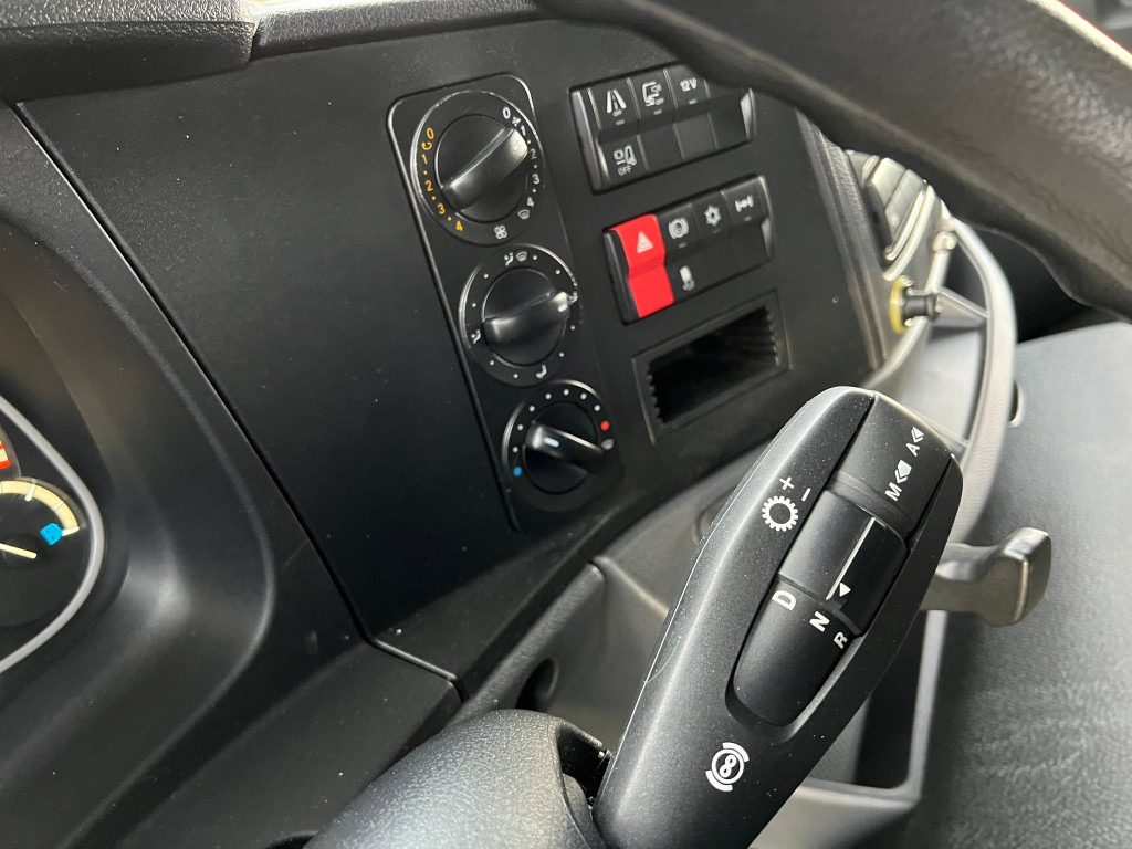 MERCEDES-BENZ Atego 1527 L Pritsche LBW LBW 1.5 to - Schuifzeilen vrachtwagen: afbeelding 2 MERCEDES-BENZ Atego 1527 L Pritsche LBW LBW 1.5 to - Schuifzeilen vrachtwagen: afbeelding 2