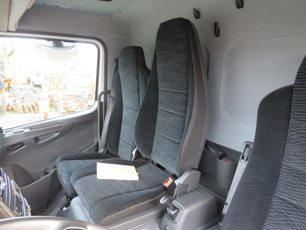 MERCEDES-BENZ Atego 818 L Pritsche LBW LBW 1 to AHK+Luftans - Schuifzeilen bestelwagen: afbeelding 3 MERCEDES-BENZ Atego 818 L Pritsche LBW LBW 1 to AHK+Luftans - Schuifzeilen bestelwagen: afbeelding 3