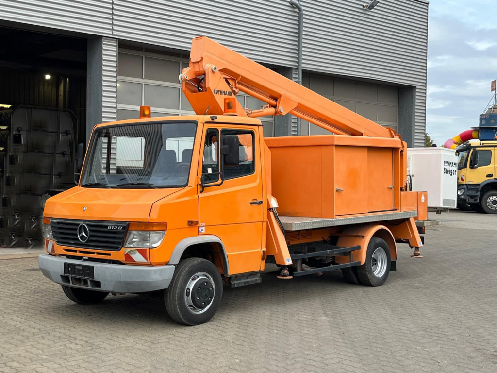 MERCEDES-BENZ Vario 612 D Hubarbeitsbühne Arbeitshöhe 18m - Vrachtwagen hoogwerker: afbeelding 1 MERCEDES-BENZ Vario 612 D Hubarbeitsbühne Arbeitshöhe 18m - Vrachtwagen hoogwerker: afbeelding 1