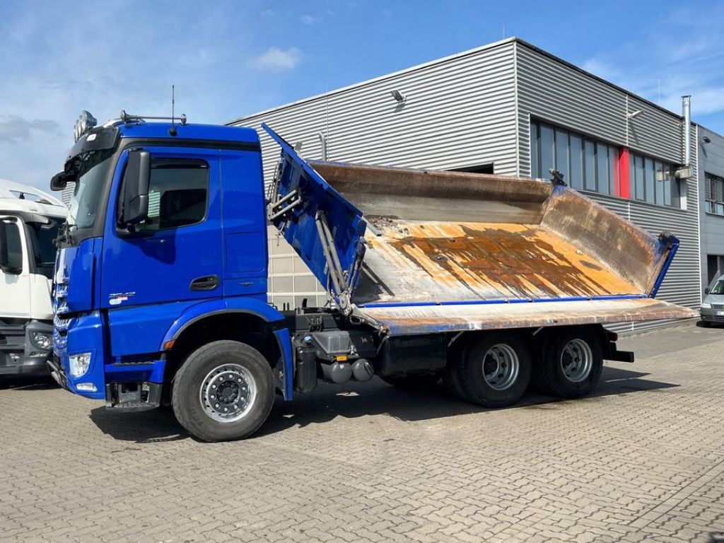 Mercedes-Benz Arocs 2642 6x4 3-Achs Kipper Bordmatik nur 163TK - Kipper vrachtwagen: afbeelding 3 Mercedes-Benz Arocs 2642 6x4 3-Achs Kipper Bordmatik nur 163TK - Kipper vrachtwagen: afbeelding 3