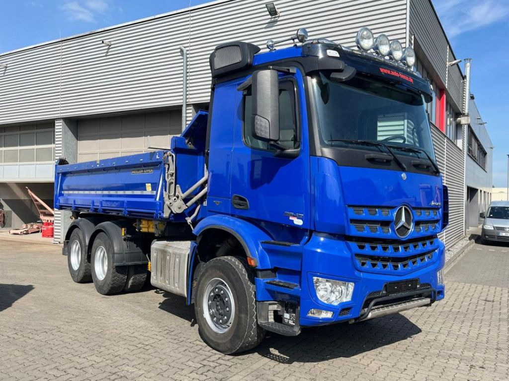 Mercedes-Benz Arocs 2642 6x4 3-Achs Kipper Bordmatik nur 163TK - Kipper vrachtwagen: afbeelding 2 Mercedes-Benz Arocs 2642 6x4 3-Achs Kipper Bordmatik nur 163TK - Kipper vrachtwagen: afbeelding 2