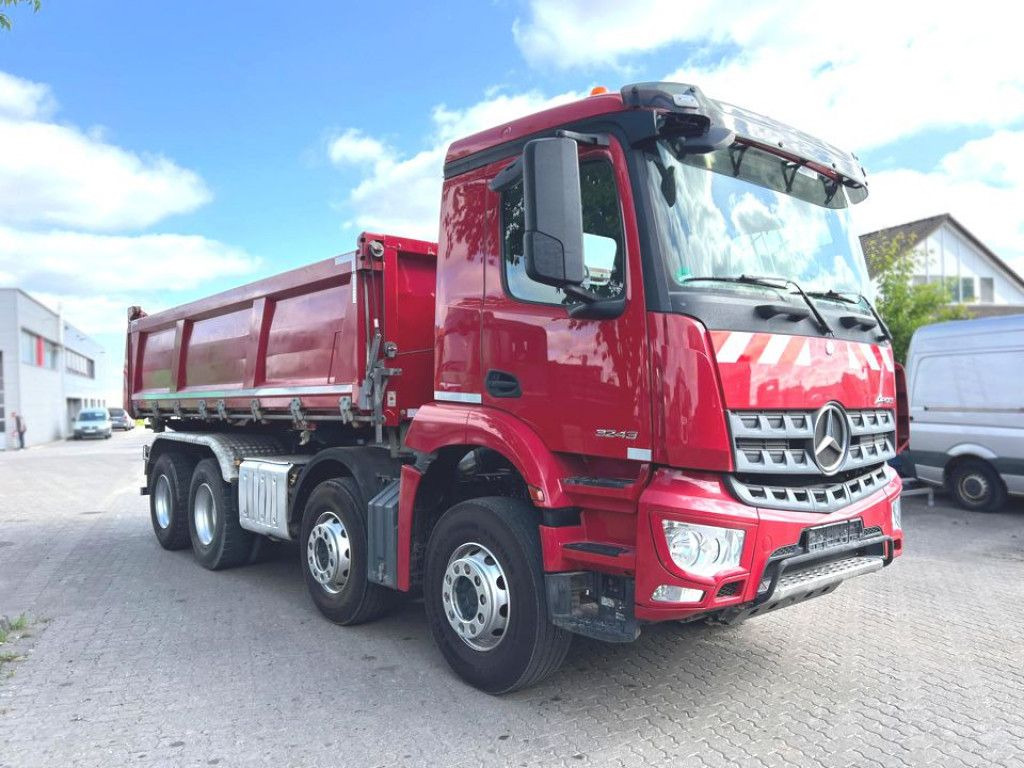 Mercedes-Benz Arocs 3243 8x4 4-Achs Kipper Bordmatik - Kipper vrachtwagen: afbeelding 2 Mercedes-Benz Arocs 3243 8x4 4-Achs Kipper Bordmatik - Kipper vrachtwagen: afbeelding 2