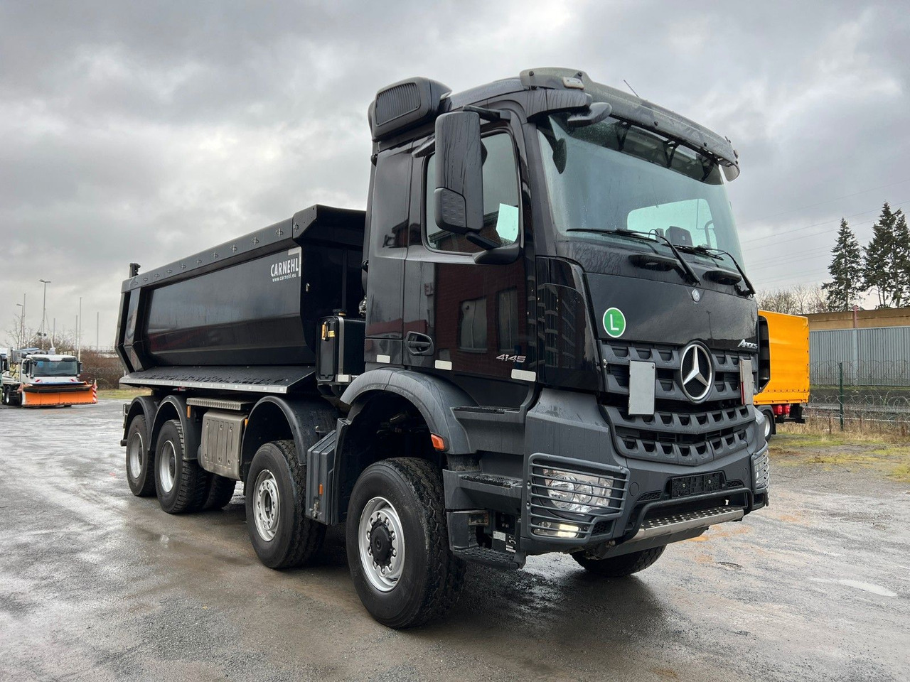 Mercedes-Benz Arocs 4145 8x6 Mudenkipper - Kipper vrachtwagen: afbeelding 2 Mercedes-Benz Arocs 4145 8x6 Mudenkipper - Kipper vrachtwagen: afbeelding 2