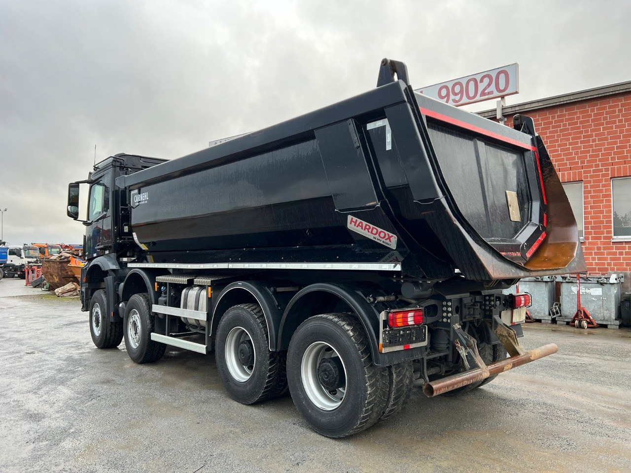 Mercedes-Benz Arocs 4145 8x6 Mudenkipper - Kipper vrachtwagen: afbeelding 3 Mercedes-Benz Arocs 4145 8x6 Mudenkipper - Kipper vrachtwagen: afbeelding 3