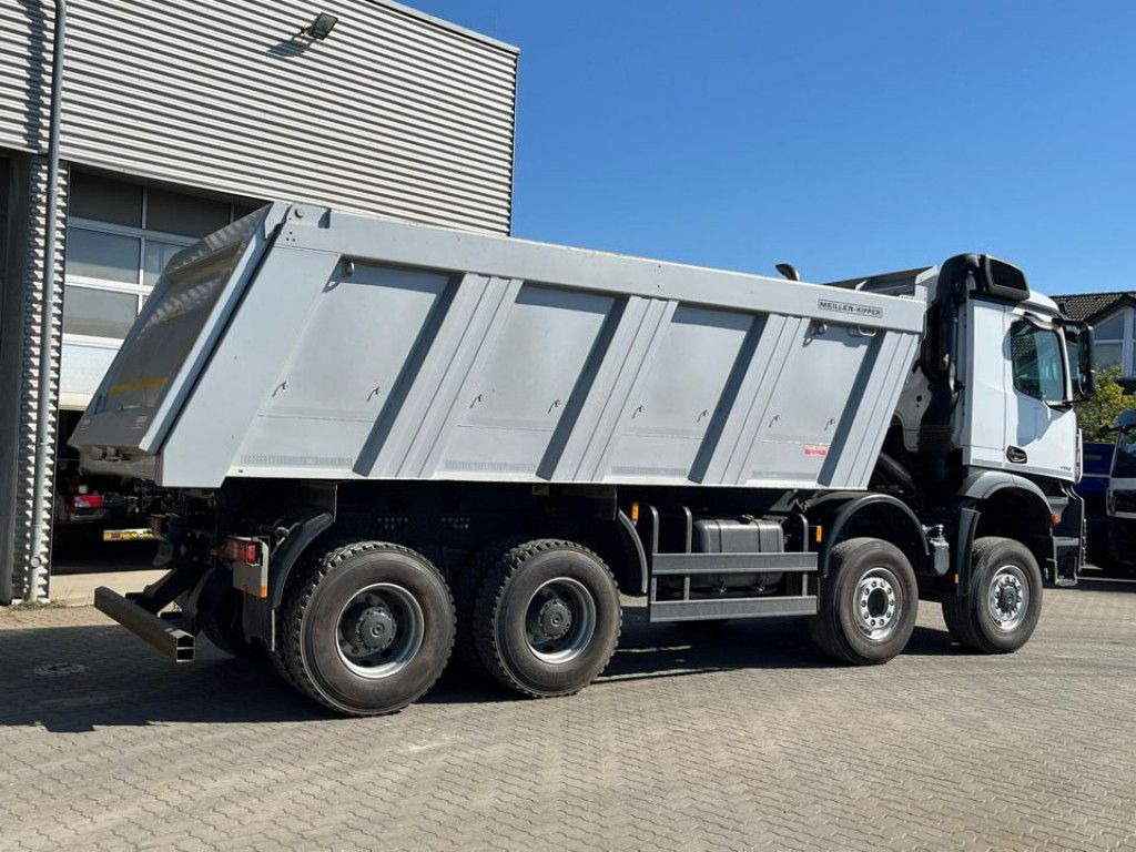 Mercedes-Benz Arocs 4153 8x6 4 Achs Muldenkipper Meiller - Kipper vrachtwagen: afbeelding 3 Mercedes-Benz Arocs 4153 8x6 4 Achs Muldenkipper Meiller - Kipper vrachtwagen: afbeelding 3