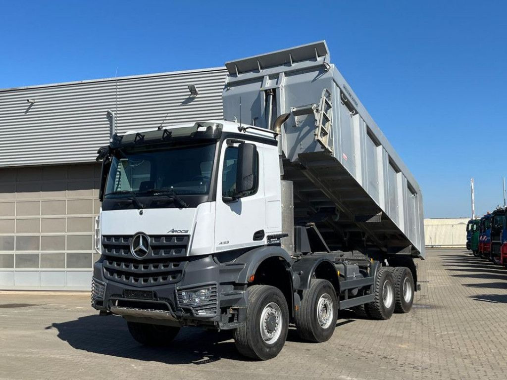 Mercedes-Benz Arocs 4153 8x6 4 Achs Muldenkipper Meiller - Kipper vrachtwagen: afbeelding 1 Mercedes-Benz Arocs 4153 8x6 4 Achs Muldenkipper Meiller - Kipper vrachtwagen: afbeelding 1