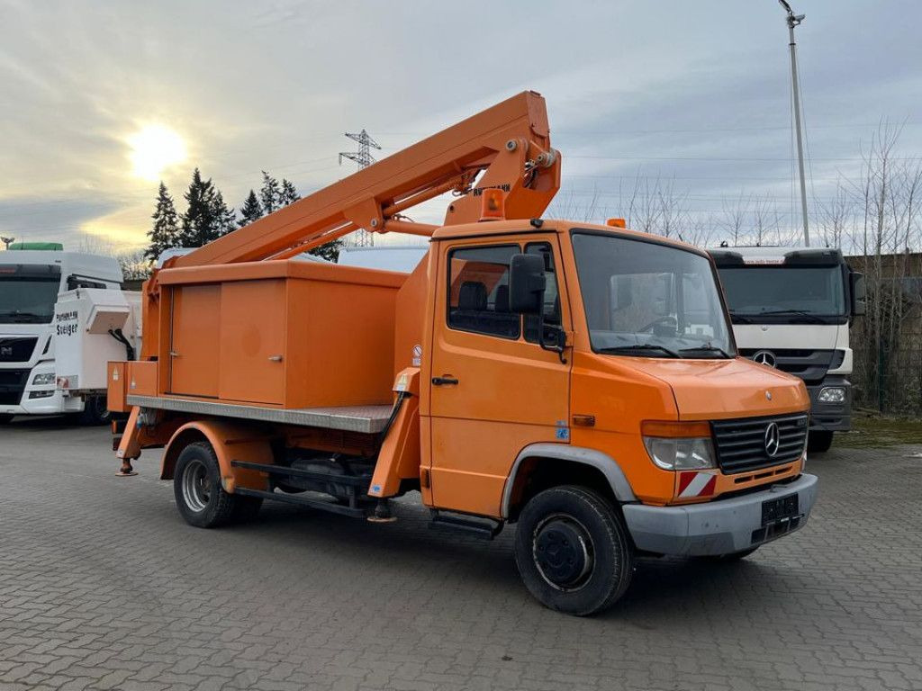 Mercedes-Benz Vario 612 D Hubarbeitsbühne Arbeitshöhe 18m - Vrachtwagen hoogwerker, Bestelwagen: afbeelding 2 Mercedes-Benz Vario 612 D Hubarbeitsbühne Arbeitshöhe 18m - Vrachtwagen hoogwerker, Bestelwagen: afbeelding 2