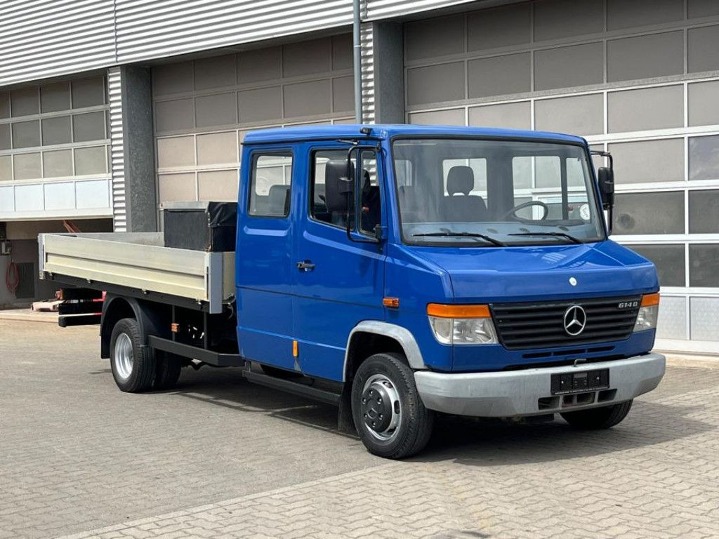 Mercedes-Benz Vario 614 D Pritsche Doppelkabine LKW Motor 4.3 - Bestelwagen open laadbak, Bestelwagen met dubbele cabine: afbeelding 2 Mercedes-Benz Vario 614 D Pritsche Doppelkabine LKW Motor 4.3 - Bestelwagen open laadbak, Bestelwagen met dubbele cabine: afbeelding 2