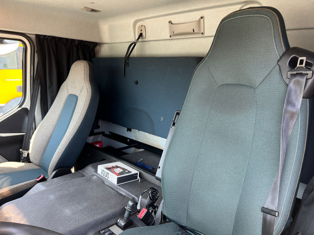 VOLVO (S) Truck FE 320 Kühlkoffer LBW Thermokin T 1200R - Koelwagen vrachtwagen: afbeelding 3 VOLVO (S) Truck FE 320 Kühlkoffer LBW Thermokin T 1200R - Koelwagen vrachtwagen: afbeelding 3