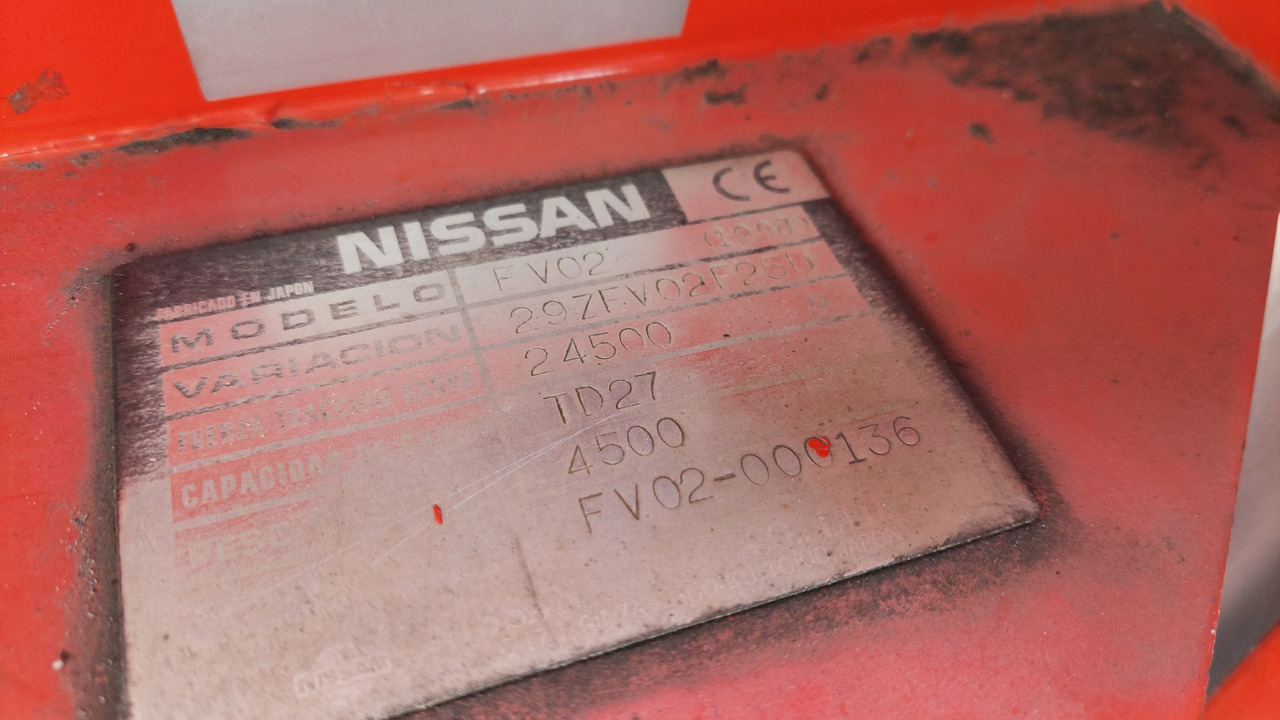 FV-02 Tractor Nissan - Bagagetrekker: afbeelding 2 FV-02 Tractor Nissan - Bagagetrekker: afbeelding 2