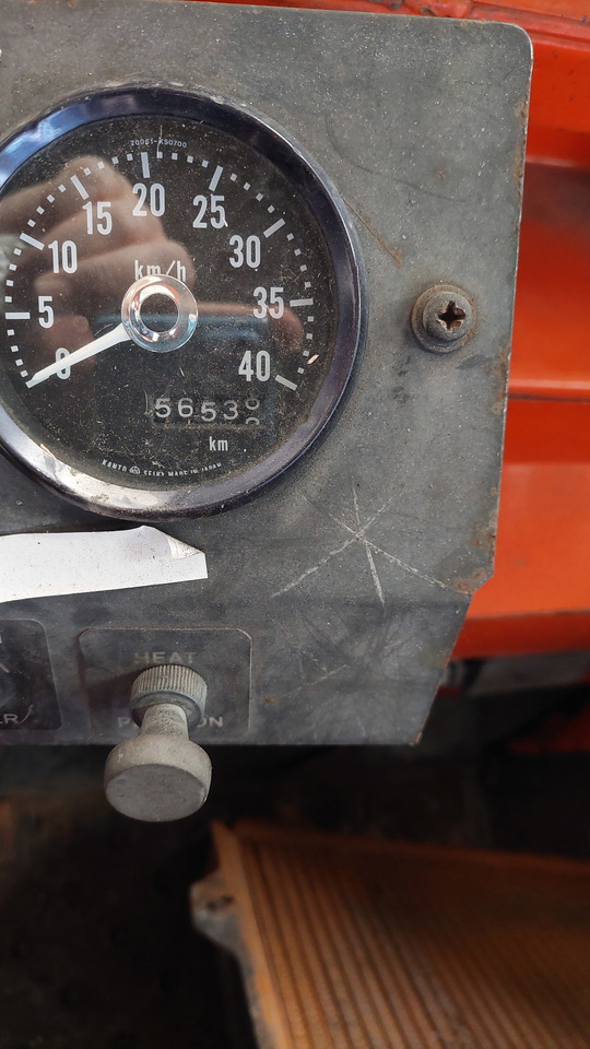 FV02 Nissan Baggage Tractor - Bagagetrekker: afbeelding 4 FV02 Nissan Baggage Tractor - Bagagetrekker: afbeelding 4