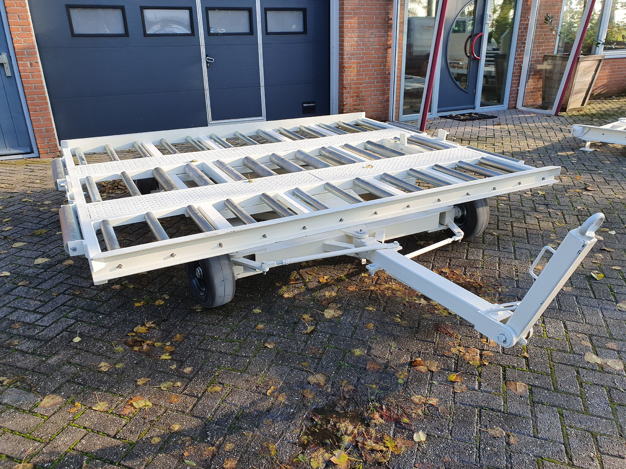 Dolly 10ft Yumbo turntable - Ground support equipment: afbeelding 1 Dolly 10ft Yumbo turntable - Ground support equipment: afbeelding 1