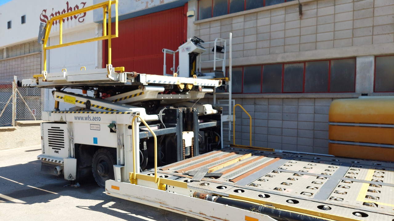 Lower deck loader FMC/JBT C15W - Container/ Palletlader: afbeelding 4 Lower deck loader FMC/JBT C15W - Container/ Palletlader: afbeelding 4