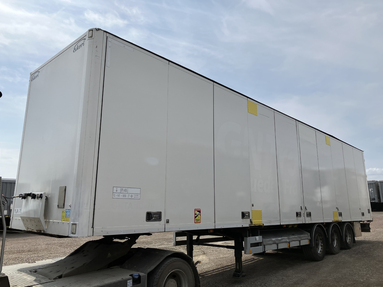 EKERI BOX OPENSIDE - TARP ROOF - HUCKEPACK - Gesloten oplegger: afbeelding 1 EKERI BOX OPENSIDE - TARP ROOF - HUCKEPACK - Gesloten oplegger: afbeelding 1