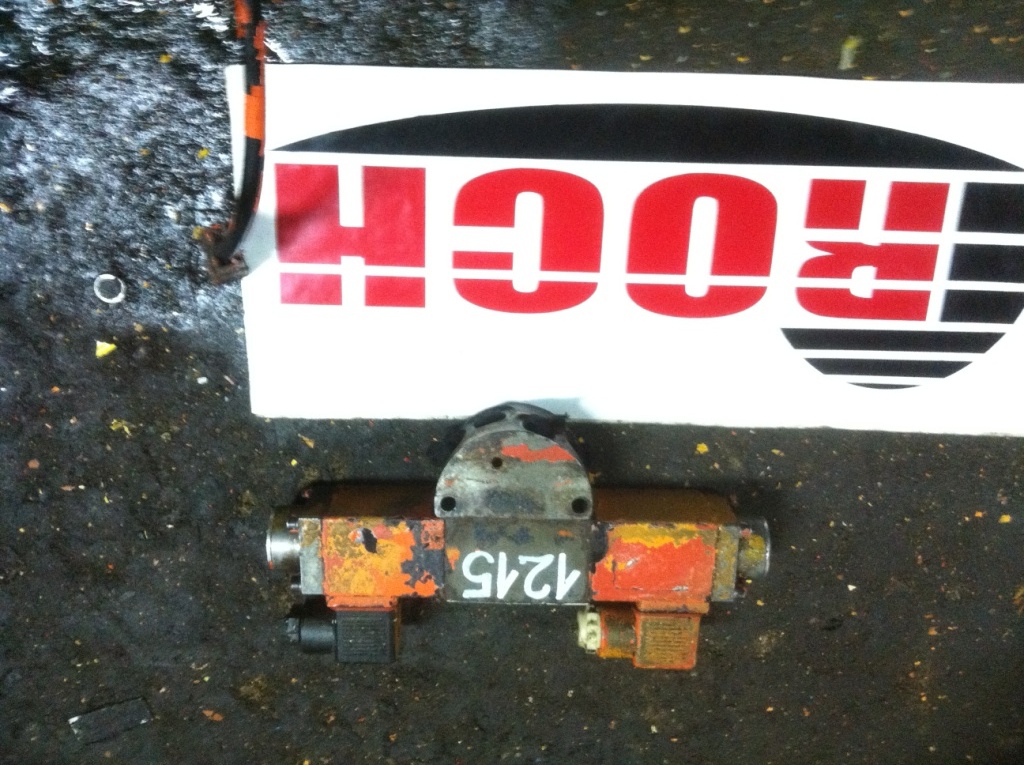 KRACHT WL4 SFZ04XP2 EK1 Z610 - 1 SEKCYJNY + KOŚĆ + CEWKI - Hydraulische klep voor Bouwmachine: afbeelding 1 KRACHT WL4 SFZ04XP2 EK1 Z610 - 1 SEKCYJNY + KOŚĆ + CEWKI - Hydraulische klep voor Bouwmachine: afbeelding 1