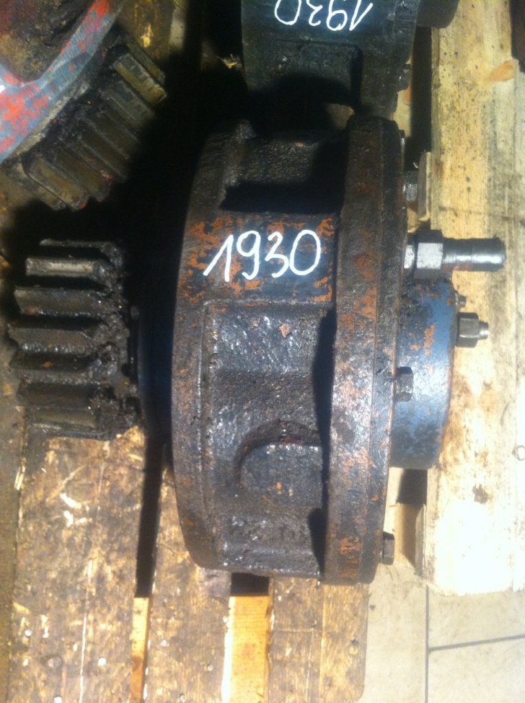 POCLAIN W1437-01A 08005466 - Hydromotor voor Bouwmachine: afbeelding 1 POCLAIN W1437-01A 08005466 - Hydromotor voor Bouwmachine: afbeelding 1