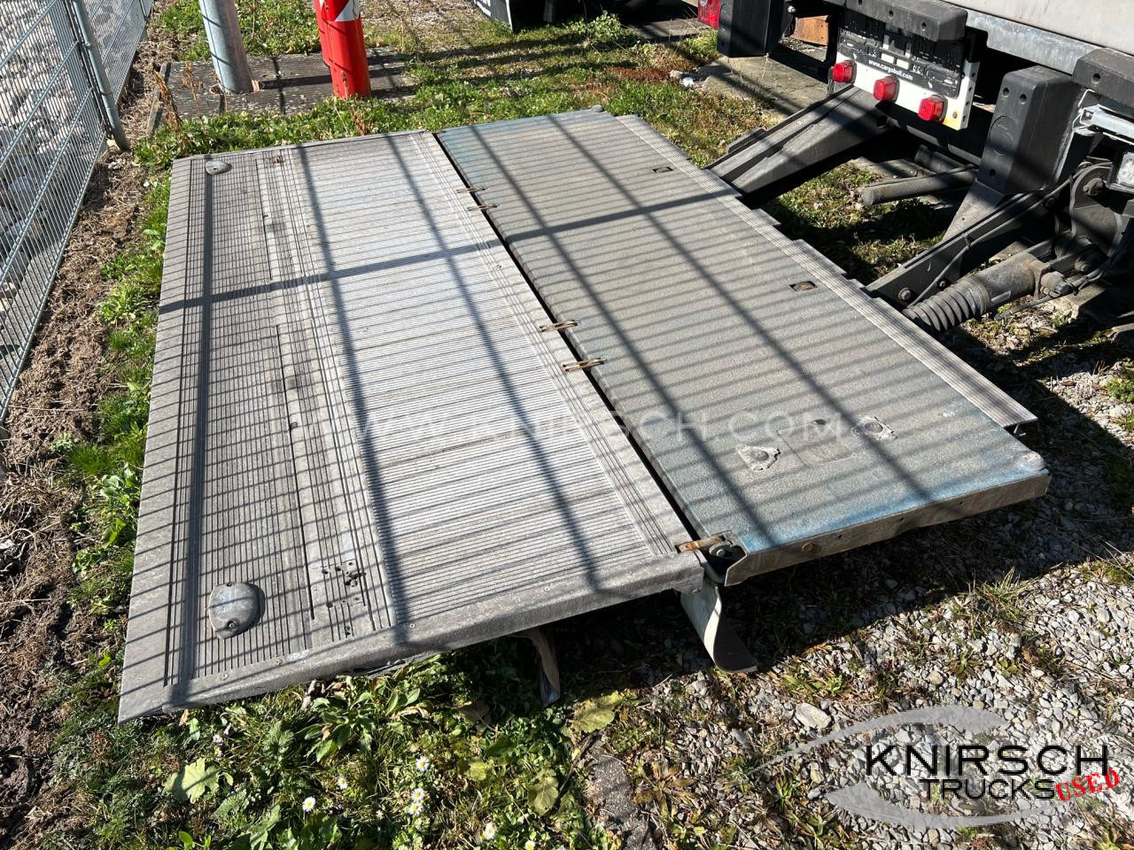 SCHMITZ SKO 24 Doppelstock, LBW 2000 kg, Liftachse - Isotherm oplegger: afbeelding 5 SCHMITZ SKO 24 Doppelstock, LBW 2000 kg, Liftachse - Isotherm oplegger: afbeelding 5