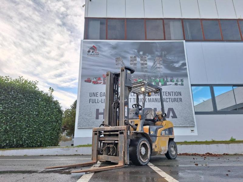 Caterpillar GP30NT - LPG heftruck: afbeelding 1 Caterpillar GP30NT - LPG heftruck: afbeelding 1