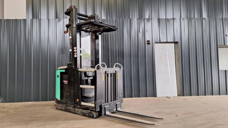 Caterpillar NOH10N - Orderverzameltruck: afbeelding 2 Caterpillar NOH10N - Orderverzameltruck: afbeelding 2