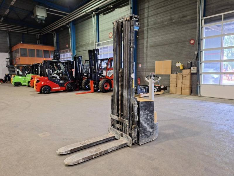 Caterpillar NSP16N2 - Stapelaar: afbeelding 5 Caterpillar NSP16N2 - Stapelaar: afbeelding 5