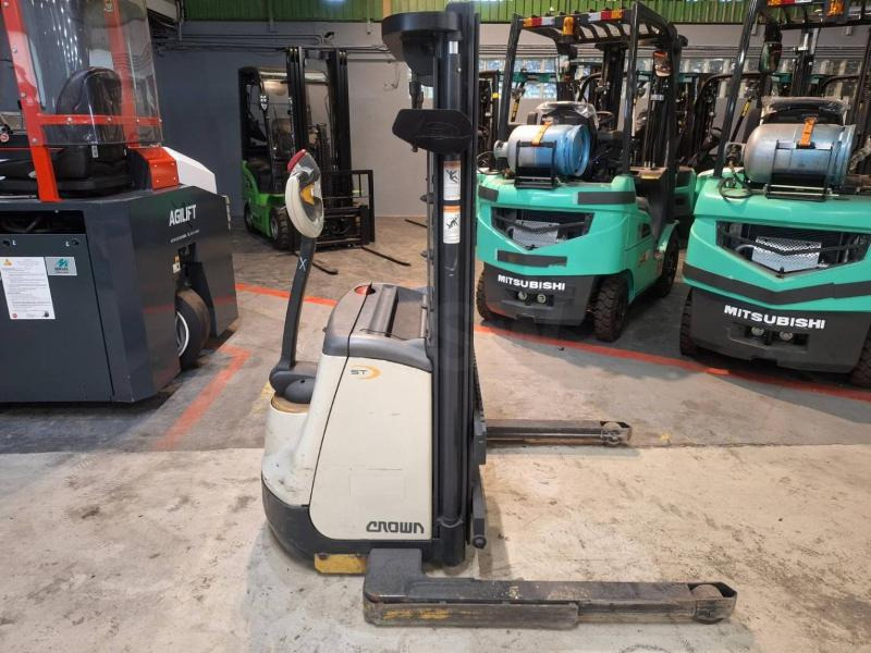 Crown ST3000-1.0 - Stapelaar: afbeelding 3 Crown ST3000-1.0 - Stapelaar: afbeelding 3