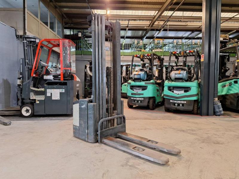 Crown WE2300-16 - Stapelaar: afbeelding 1 Crown WE2300-16 - Stapelaar: afbeelding 1